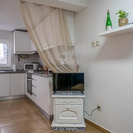 Armando Monteiro Apartment *